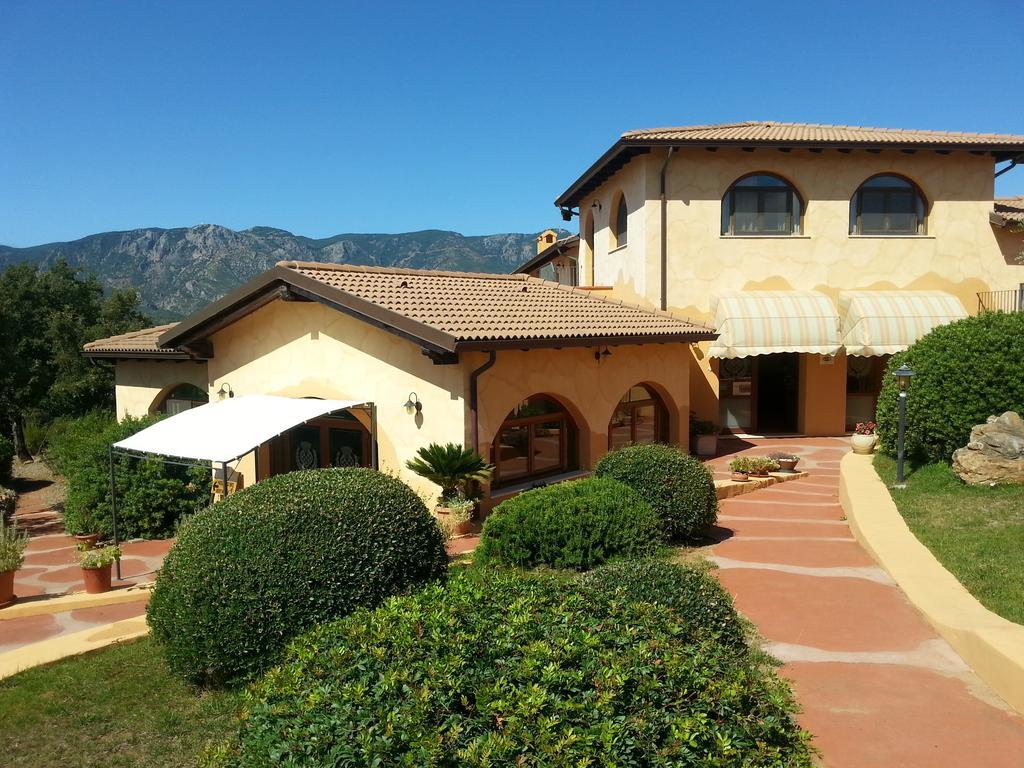 Hotel Giardino Corte Rubja Iglesias Exterior foto